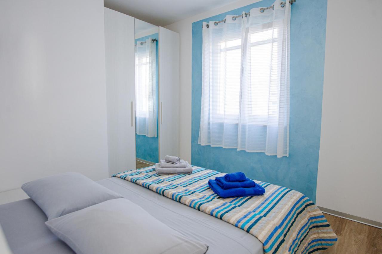 Exclusive Seaside Dream Apartments Murter Exterior photo